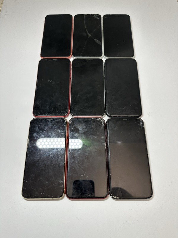 Lot Of 9 Mix Apple iPhone XR - Parts Only gallery