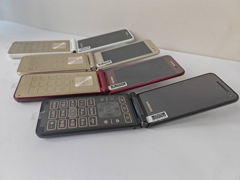 Samsung Galaxy Folder SM-G1600 Dual Sim 16GB Android LTE 3.8" Flip Phone gallery