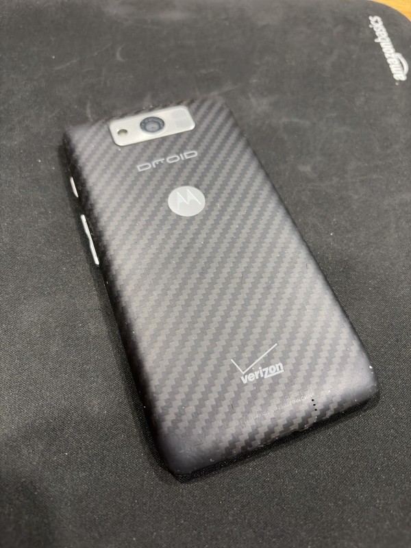 Motorola Droid Maxx XT1080 / XT1080M – Kevlar (Verizon) Android Smartphone