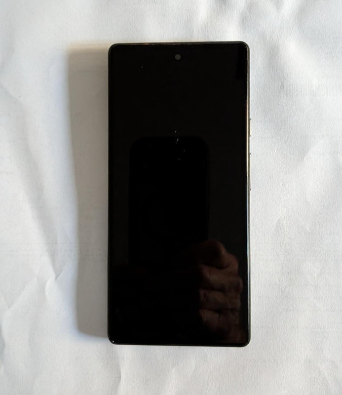 Google Pixel 6 128GB Black Phone GA02350US – Very Good Condition See Description