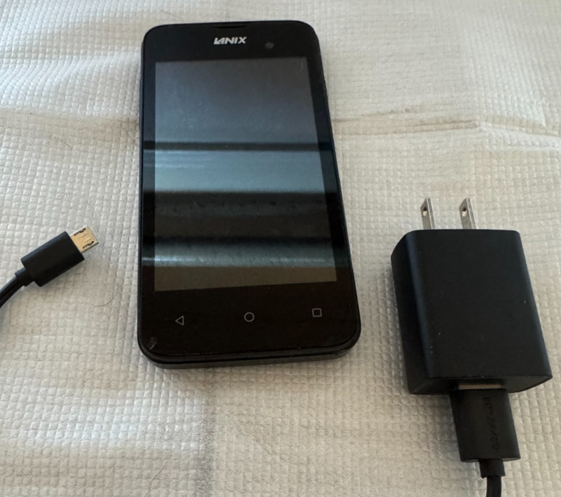 Lanix ILIUM L1100 Smartphone 5&Prime; Android Telcel 4G LTE 32GB