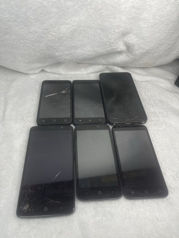 Smartphone Lot of 6 for Parts Or Repairs Various Brands See Photos for Details