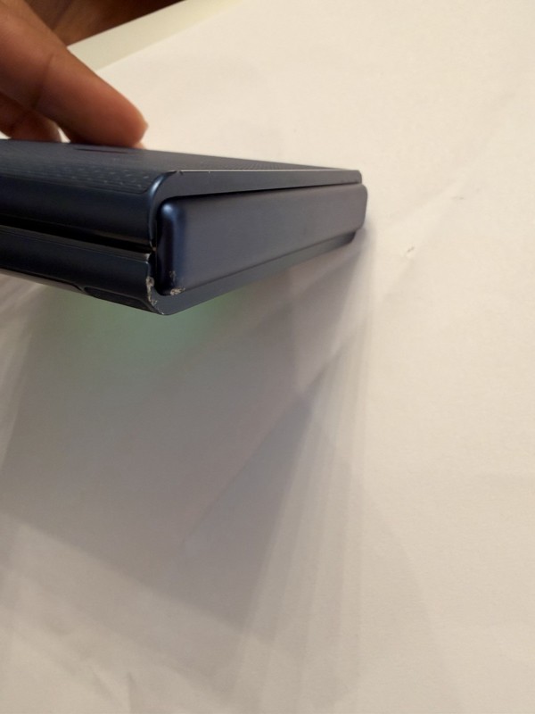 Motorola Razr 2025 - 256GB - (Unlocked) - Good Condition - XT2553-3 gallery
