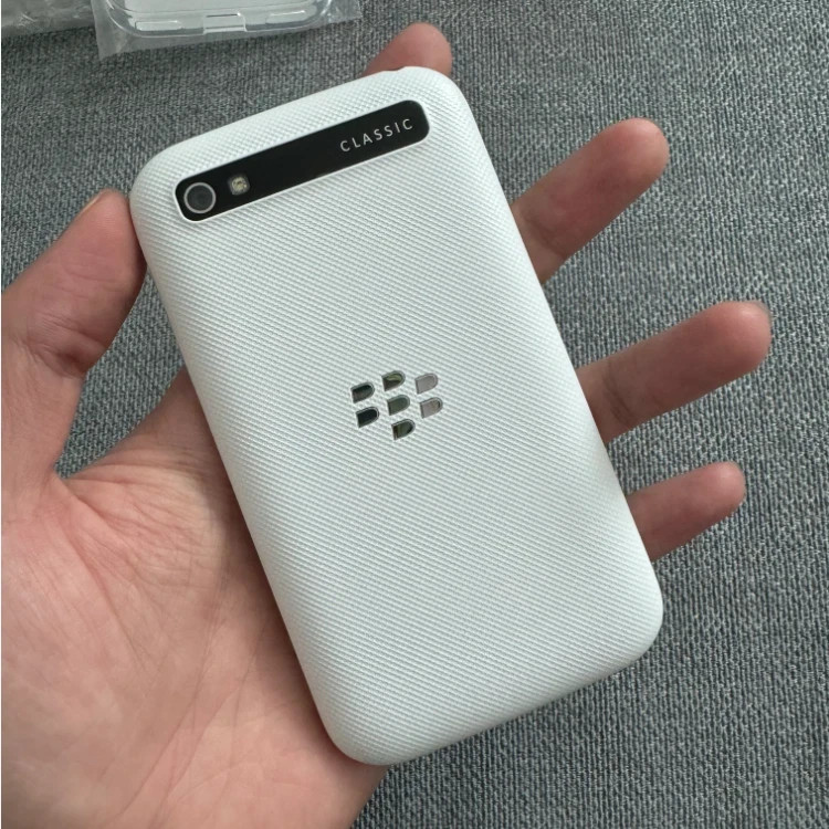BlackBerry Classic Q20 SQC100-4 Unlocked 4G LTE Retro 16GB QWERTY Smartphone gallery