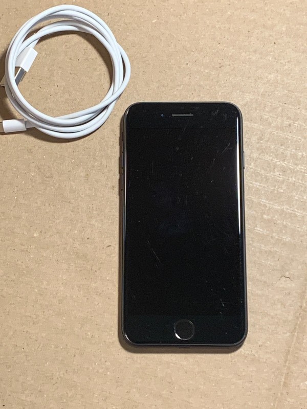 Apple iPhone 7 128GB Matt Black unlocked A1660