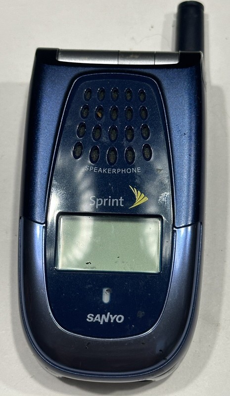 Sanyo Blue ( Sprint ) Cellular Flip Phone - Estate Sale Find - Selling As Is gallery