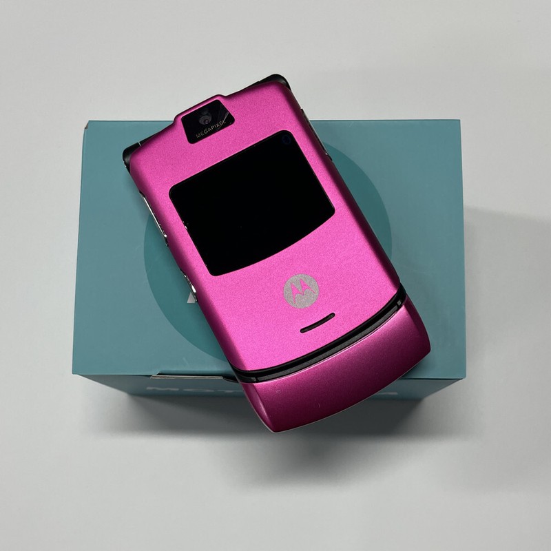 Original Motorola RAZR V3 Unlocked Flip Mobile Phone GSM Bluetooth