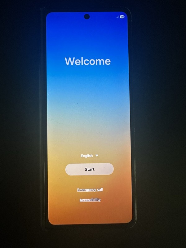 Samsung Galaxy Z Fold5 256GB -Unlocked – BAD LCD INNER SCREEN SCREEN -FOR PARTS