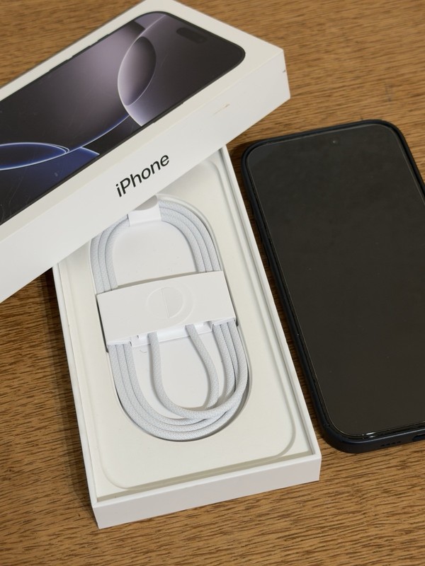 APPLE IPHONE 16 PRO MAX 1TB UNLOCKED AT&T T-MOBILE VERIZON EXCELLENT CONDITION gallery