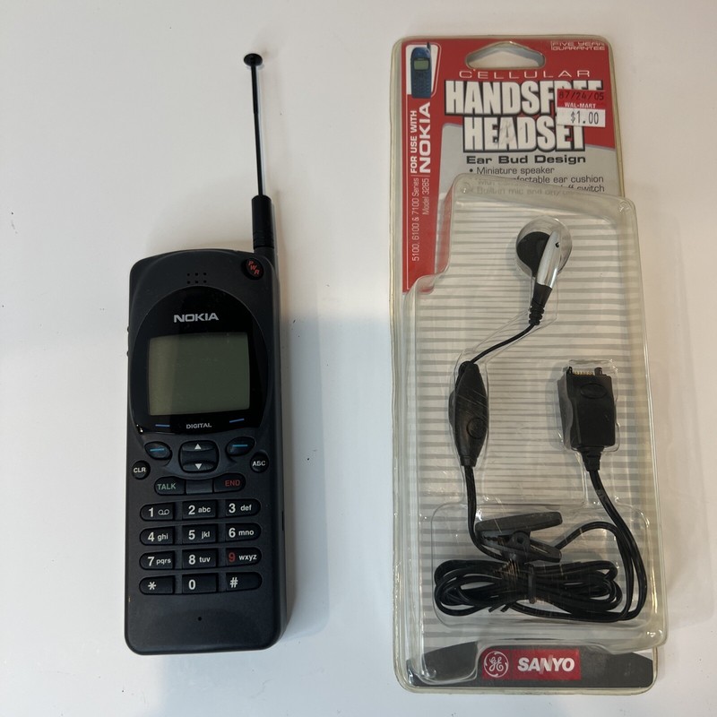 Nokia 2170 – Very Rare – For Collectors – Batt Dead W/ Vintage Headset!