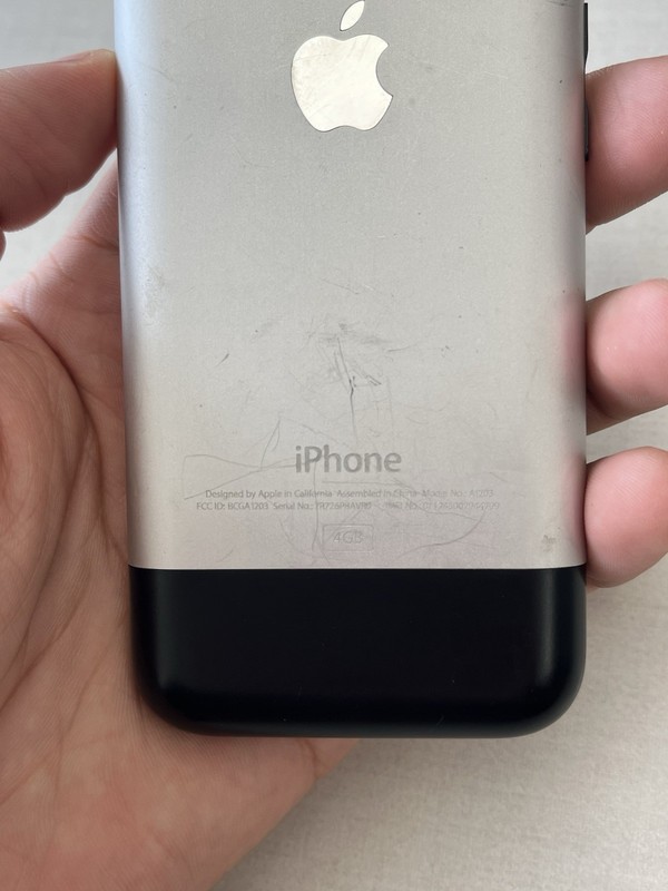 Apple iPhone 1st Generation gallery