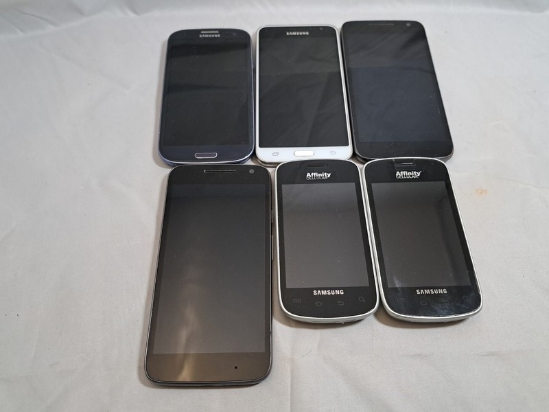 Smartphones for PARTS / REPAIR -Motorola Samsung Lot of 6
