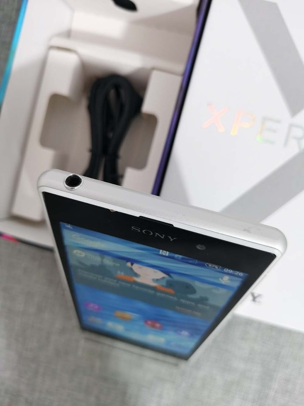 Sony Xperia Z1 C6902 - 16GB microSDXC (Unlocked) Android Smartphone tested gallery