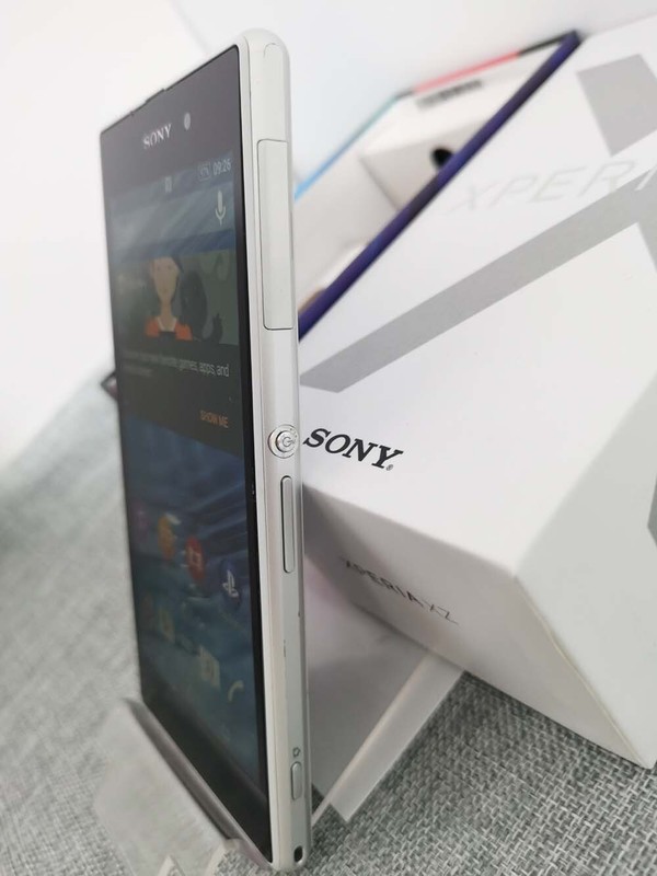 Sony Xperia Z1 C6902 - 16GB microSDXC (Unlocked) Android Smartphone tested gallery