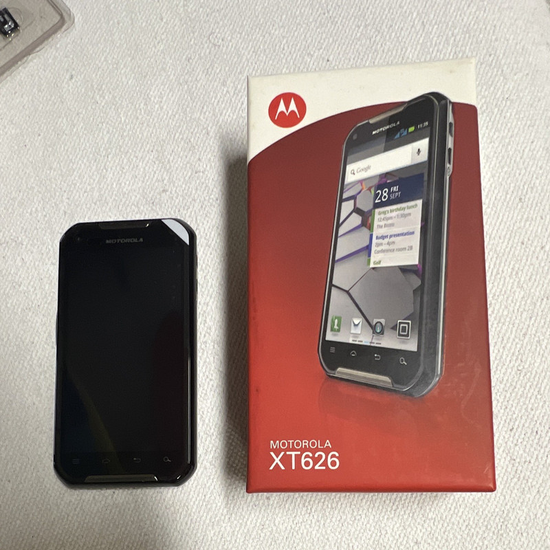 Motorola XT626 Black Android CDMA Smartphone 5-7.9MP w/ Box, new old stock