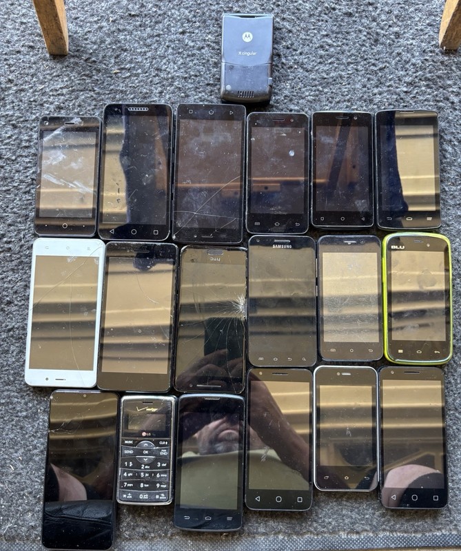 Lot Of 19 - Mixed Brands Cell Phone Lot- Condition Unknown PARTS ONLY