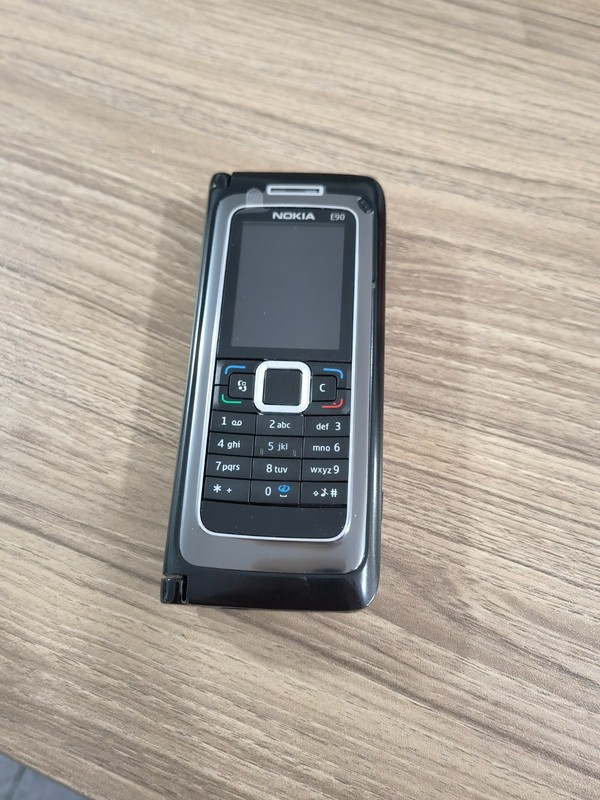 Nokia E90 Communicator Unlocked Business Foldable Keyboard Phone Vintage Collect