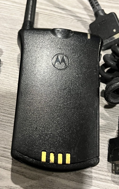 Motorola Startac ST7797 Very Rare - For Collectors - 3 Batteries & Chargers READ gallery