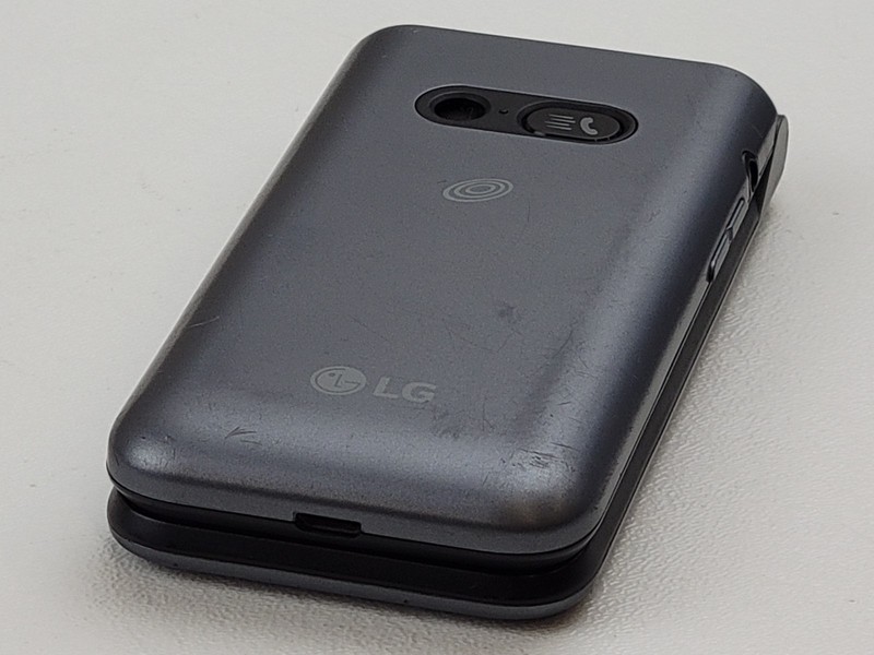 LG Classic Flip (L125DL) 8GB - Gray (TracFone) Flip Phone - Clean IMEI - H3830 gallery