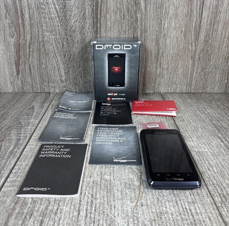 Motorola Droid 4 With Qwerty Keyboard 4GLTE 1080P HD Camera UNTESTED (READ)