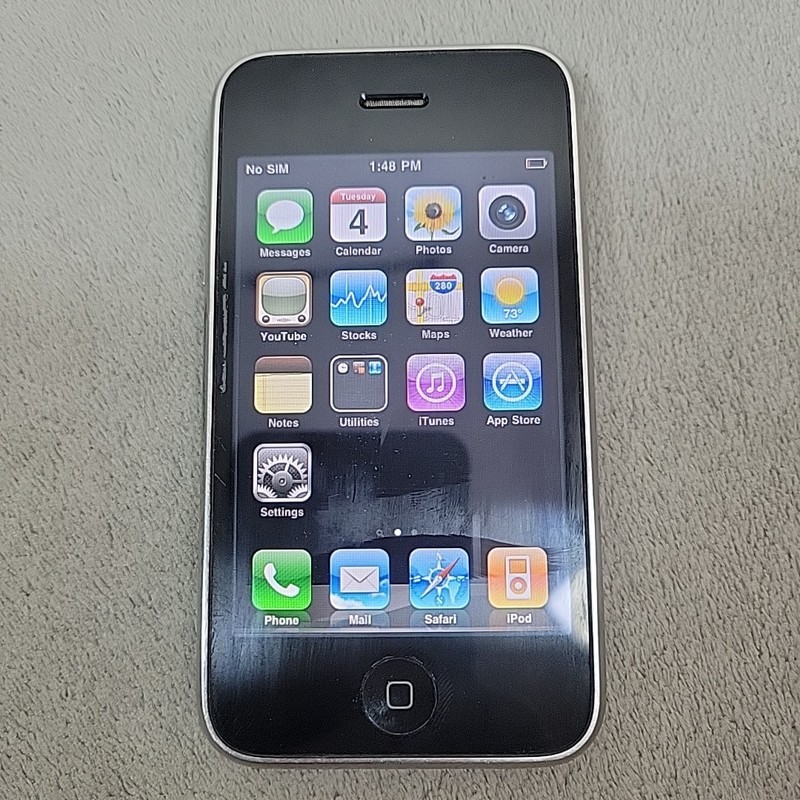 Apple iPhone 3G 16GB Black A1241 AT&T Vintage – Bad Battery Cracked Back