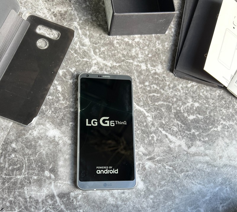 LG G6 – 32GB – Ice Platinum LS993 (Sprint) Smartphone Cell Phone LGLS993TTNKT