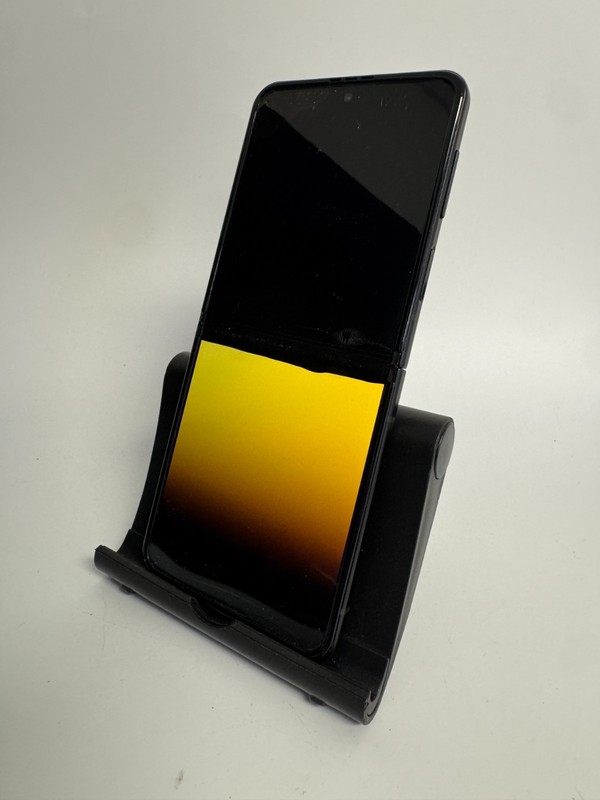 UNLOCKED Samsung Galaxy Z Flip3 128GB Black – Good – For Parts Only Clean IMEI