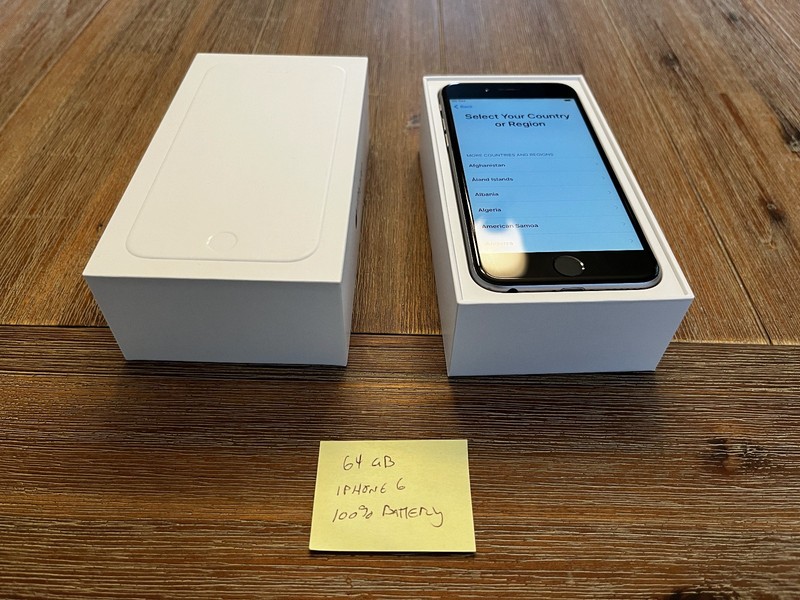 Apple iPhone 6 – 64 GB – Space Gray (Unlocked)