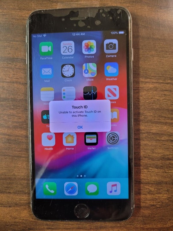 Apple iPhone 6 Plus – 128GB – Space Gray (Unlocked) A1522 (CDMA + GSM)
