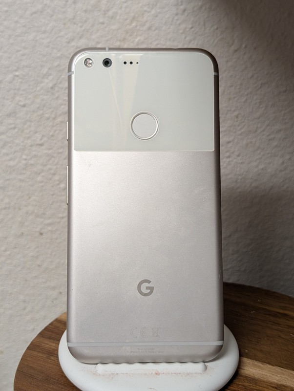 Google Pixel XL 1st Gen Unlimited storage Smartphone 32GB Android Mobile Phone