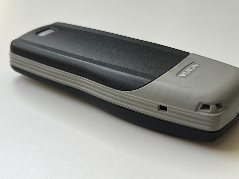 Original Nokia 1100 - Black (Unlocked) Retro GSM Mobile phone gallery