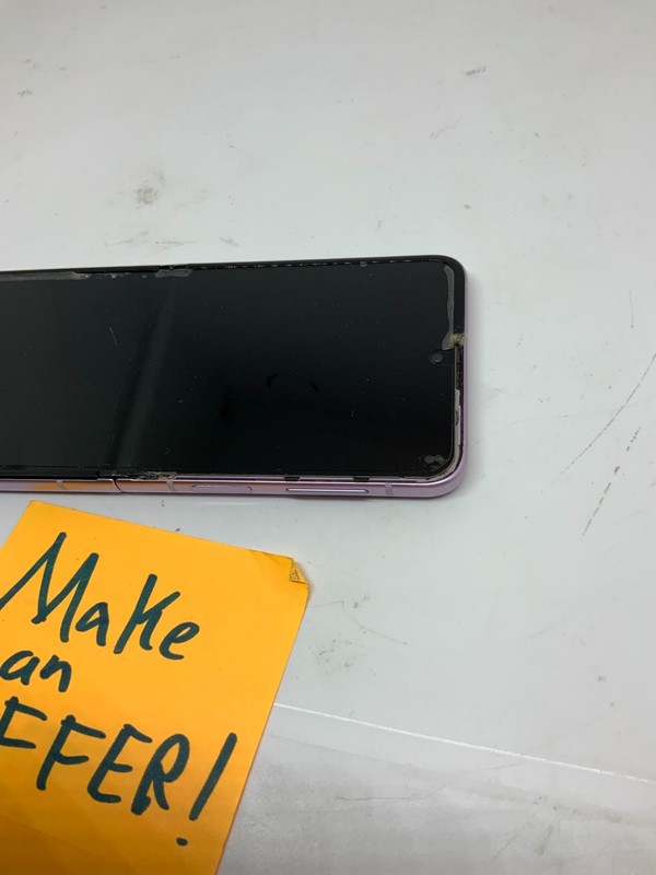 DEFECTIVE - Samsung Galaxy Z Flip3 5G - 128GB - Lavender (Unlocked) SM-F711U1 gallery