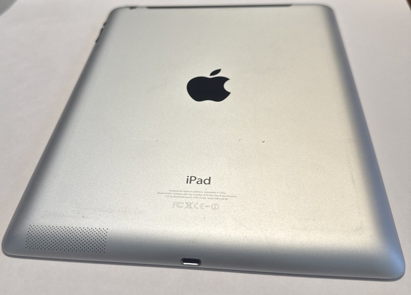 Apple IPAD 4TH. GEN. 16GB. GRAY A1459 UNLOCKED gallery