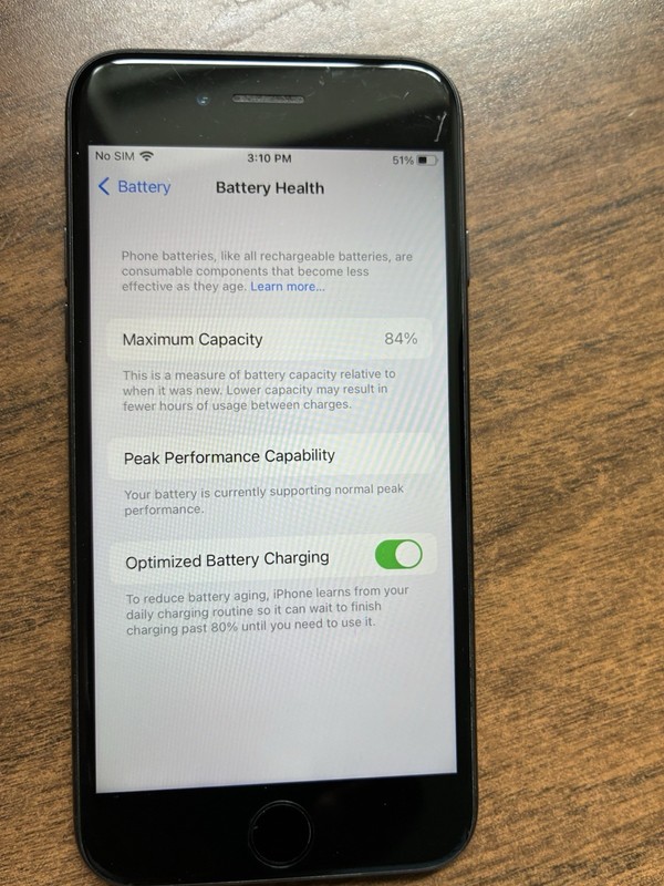 iPhone 7 - Locked to Bell Mobility - 84% battery life gallery