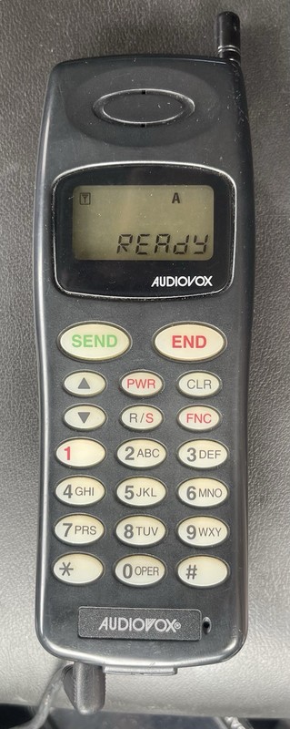 Audiovox MVX501 Working Cell Phone w/ Rechargeable Battery Pack