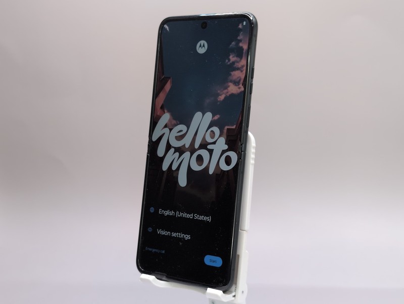 Motorola razr 40 XT2323-2 128GB Sage Green T-Mobile Unlocked W090325