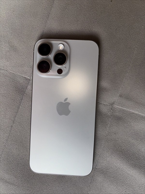 iPhone 15 Pro Max gallery
