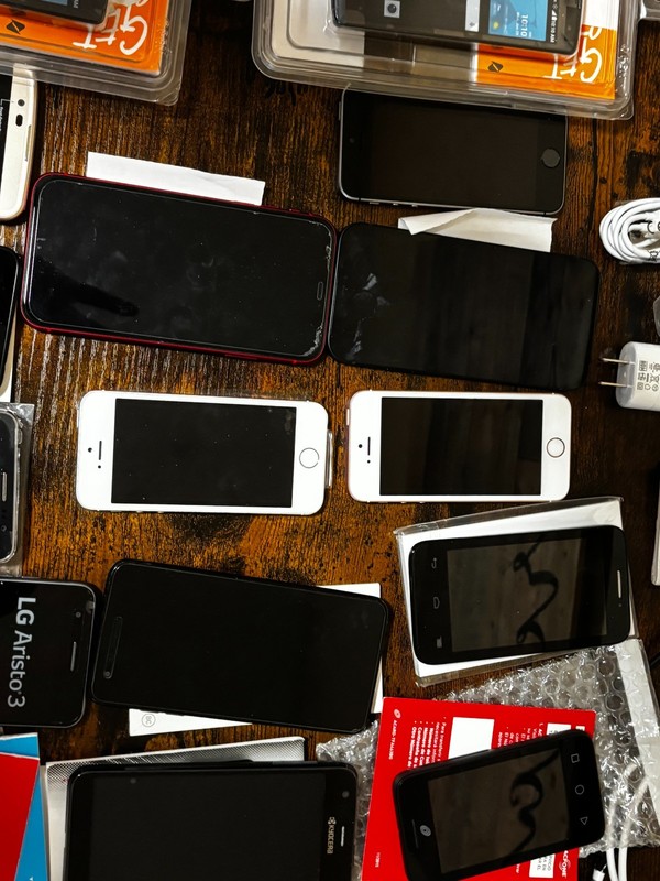 Cellular Lot. New, No Box, all working . Unlocked "Iphone, Samsung, LG Phones" gallery