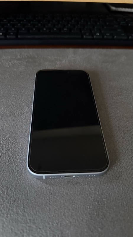 iPhone 15 gallery