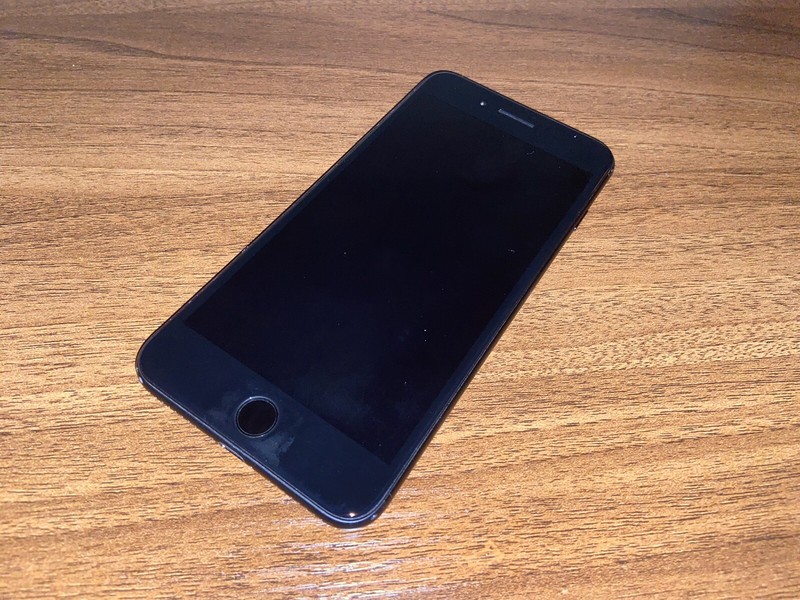 Apple iPhone 7 Plus – 128GB – Black (Unlocked) A1661 (CDMA + GSM)