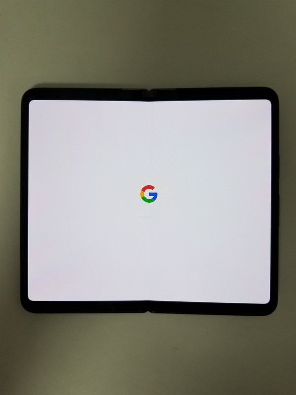 Google Pixel Fold 256GB Black G9FPL (AT&T) Damaged zD1737