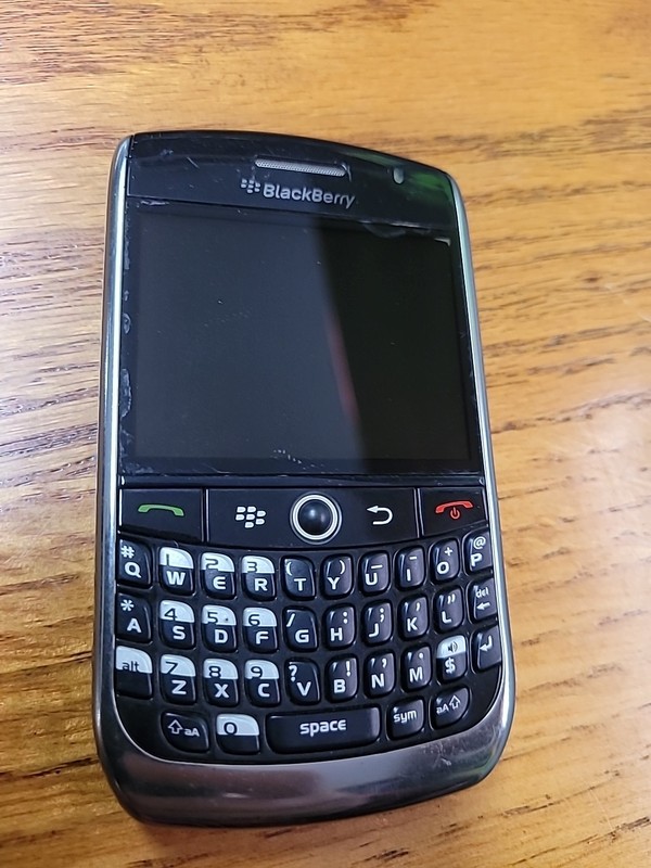 BlackBerry Curve 8900 Titanium Gray ( AT&T ) Rare movie star type Smartphone gallery