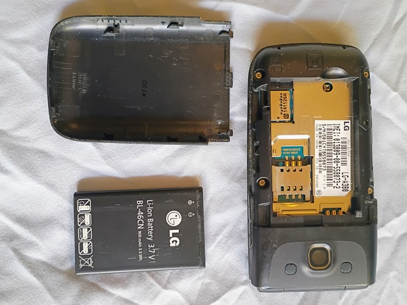 LG-A380 Black AT&T Flip Phone GSM/WCDMA gallery