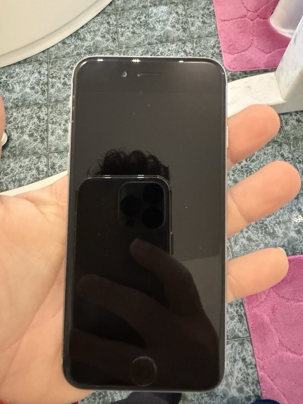 Apple iPhone 6 - 16GB - Space Gray (Unlocked) gallery