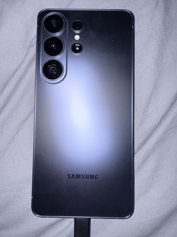LOCKED AT&T Samsung Galaxy S26 Ultra (model SM-S948U) 256GB-Phone ONLY.