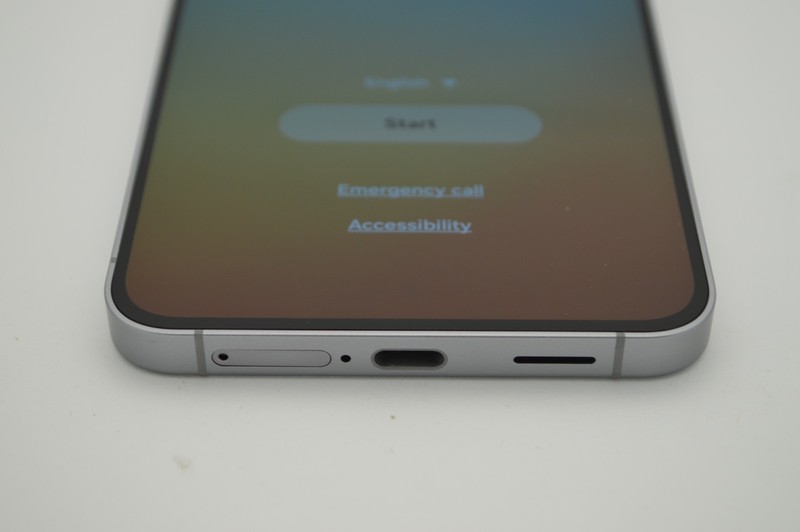 Samsung Galaxy S25 FE 128GB SM-S731U 5G BLACK AT&T ONLY gallery