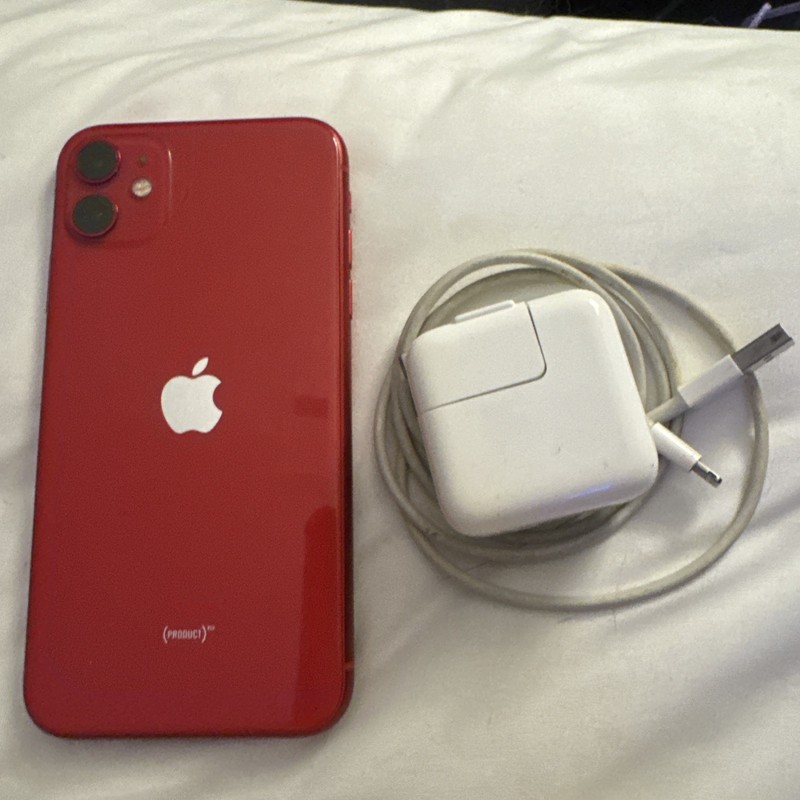 iPhone 11 (Sim Locked To AT&T)-128gb -Product Red -battery Health 88% Near Mint￼