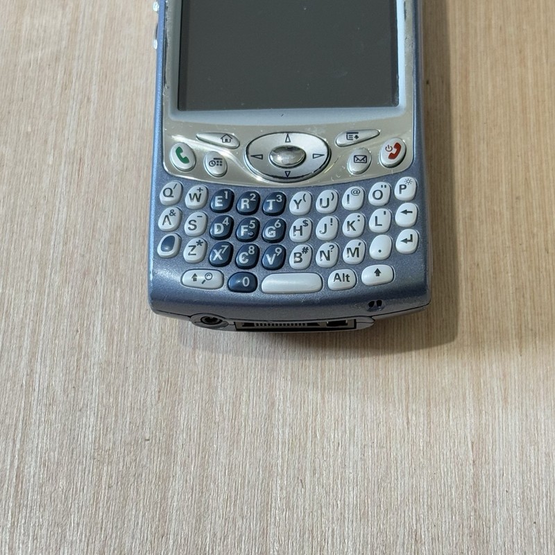 Palm Treo 650 Sprint Blue Cell Phone Preowned (UNTESTED) “Read Info Below”!! gallery