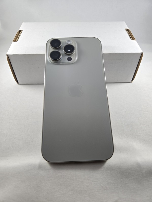 iPhone 16 Pro Max 256gb Natural Titanium AT&T