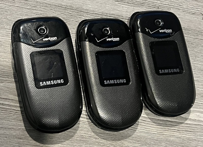 (3)Samsung Gusto SCH-U360 Cell Phone 2&Prime; Color Display Single SIM Cellular Black